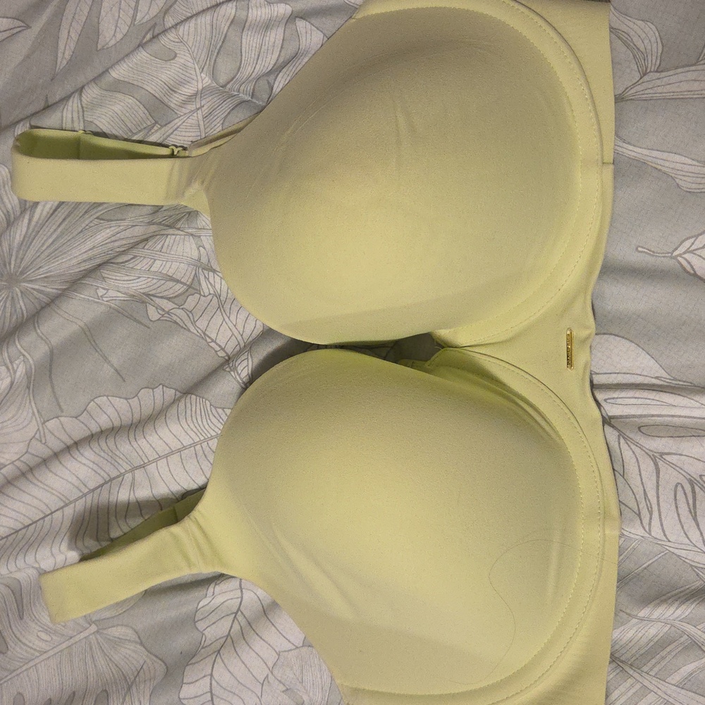 Cacique Lightly Lined Balconette Bra Size 44D